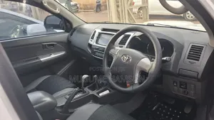 Toyota Hilux 3.0 D-4D 4x4 2013 White