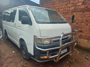 Toyota HiAce 2007 White