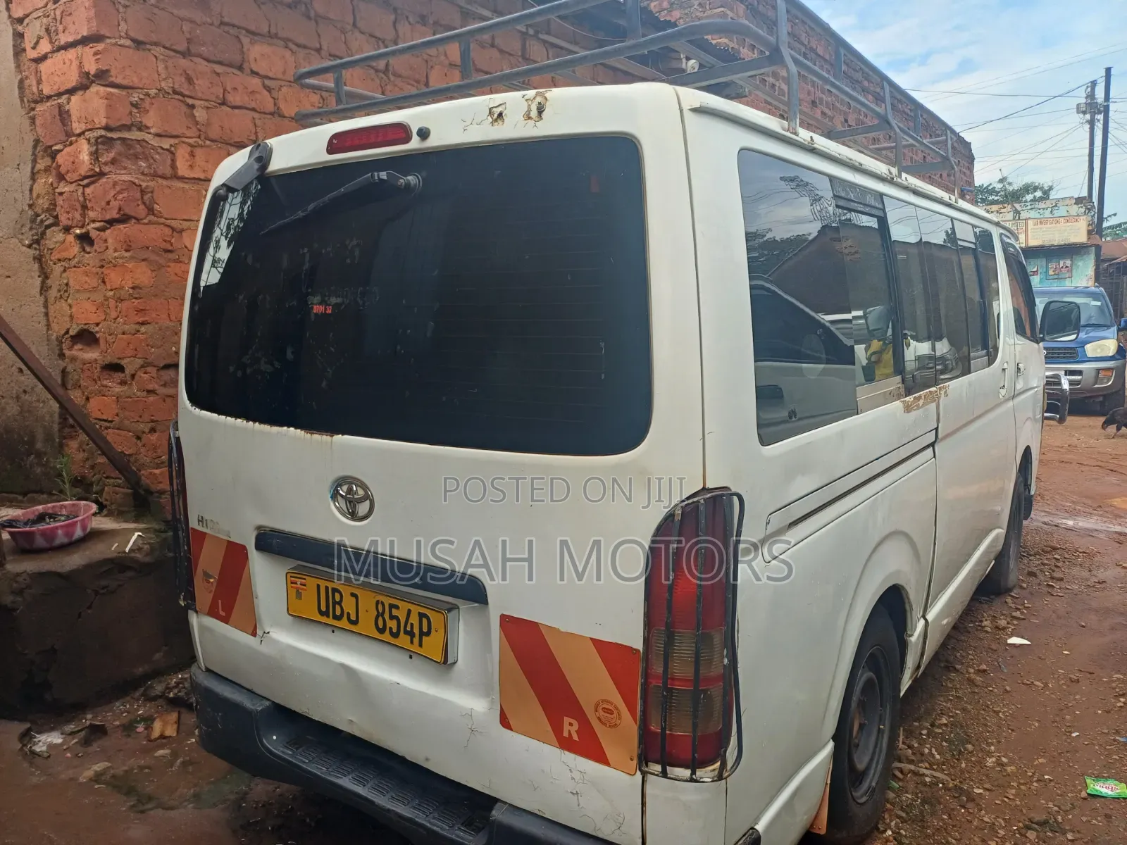 Toyota HiAce 2007 White