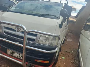 Toyota HiAce 2008 White