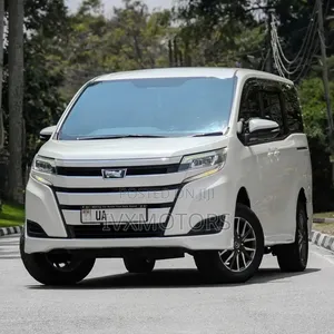 Toyota Noah 2.0 AWD (8 Seater) 2018 White