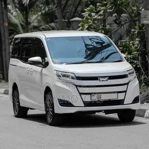 Toyota Noah 2.0 AWD (8 Seater) 2018 White
