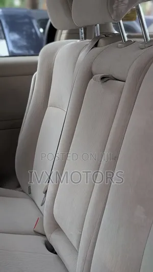 Toyota Alphard 2.4 Petrol AWD 2012 Pearl