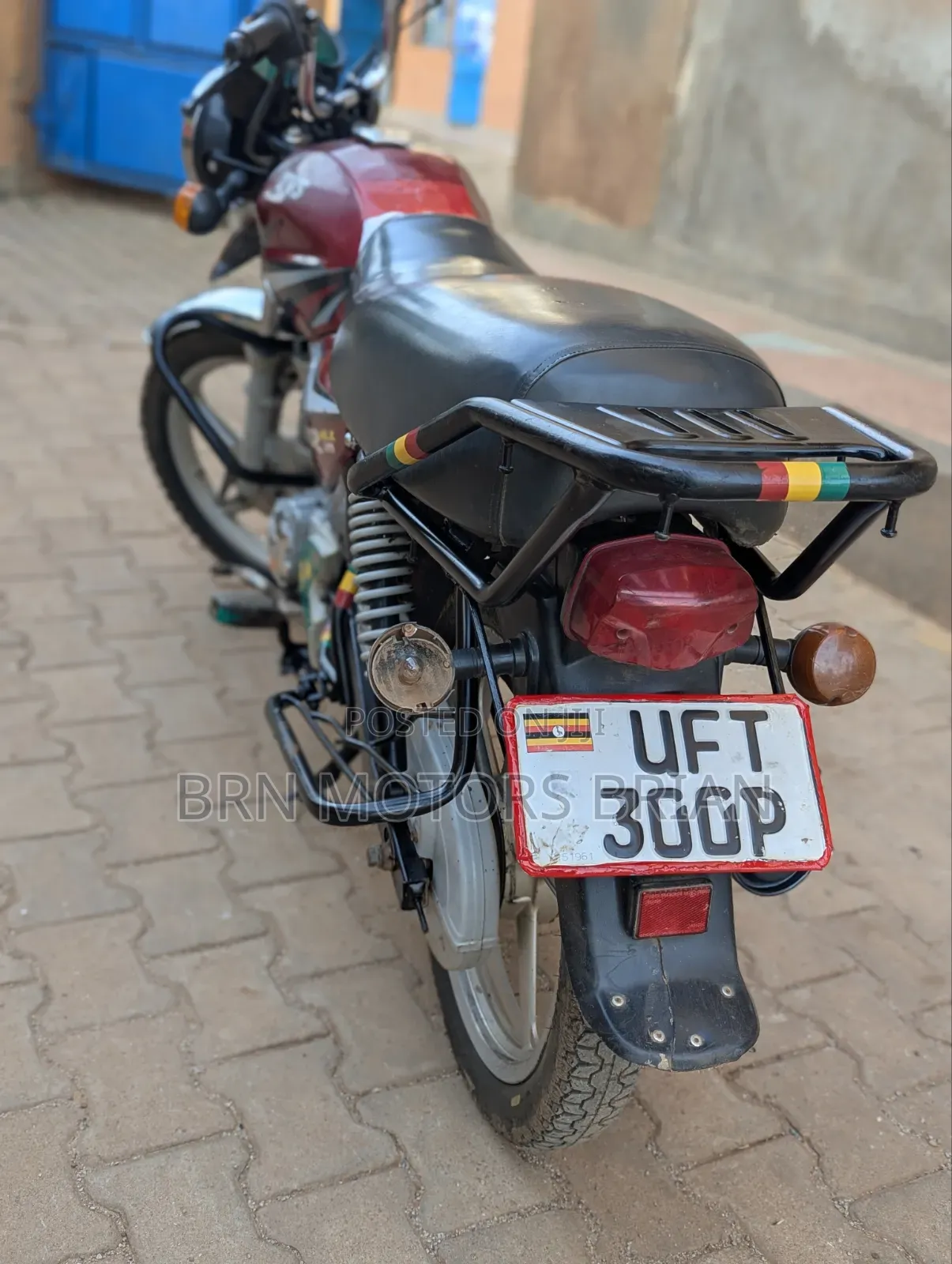 TVS HLX 125 2022 Red