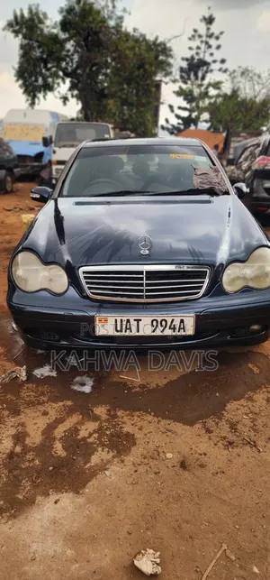 Mercedes-Benz C-Class C 200 Kompressor (W203) 2002 Blue
