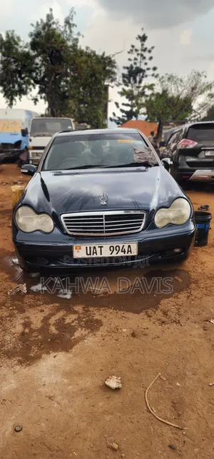 Mercedes-Benz C-Class C 200 Kompressor (W203) 2002 Blue