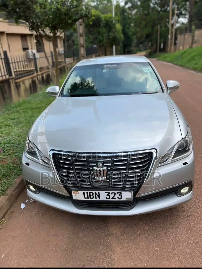 Toyota Crown 2014 Silver