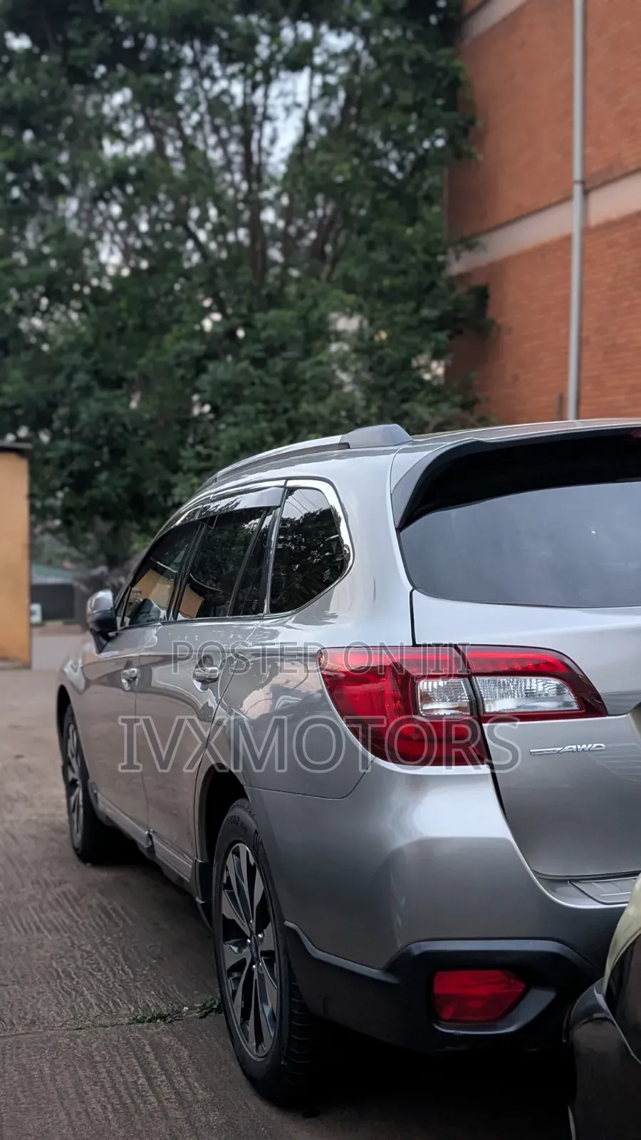 Subaru Outback 2.5i AWD 2016 Gold