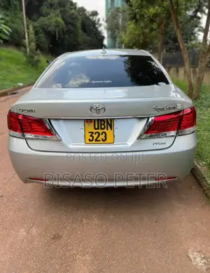 Toyota Crown 2014 Silver