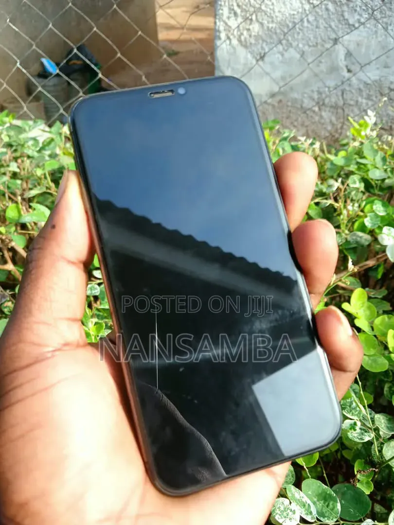 New Apple iPhone 11 Pro 64 GB Black