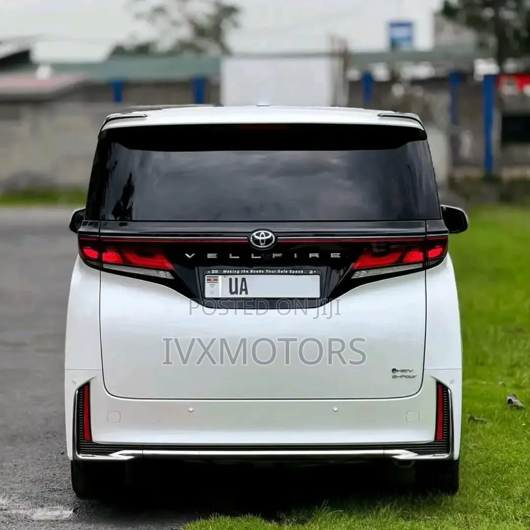 Toyota Vellfire Executive Lounge Hybrid E-Four 7-Seater 2024 White