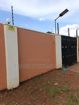 Electric Fence Wired on a Perimeter Wall in Kla