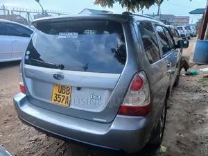 Subaru Forester 2004 Gray