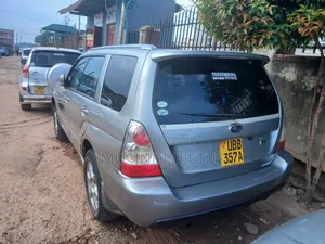 Subaru Forester 2004 Gray