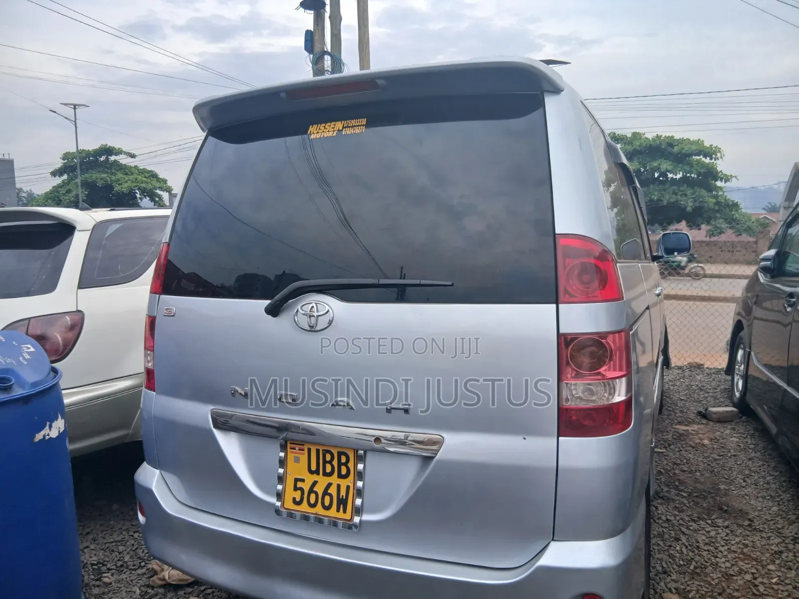 Toyota Noah 2006 Silver