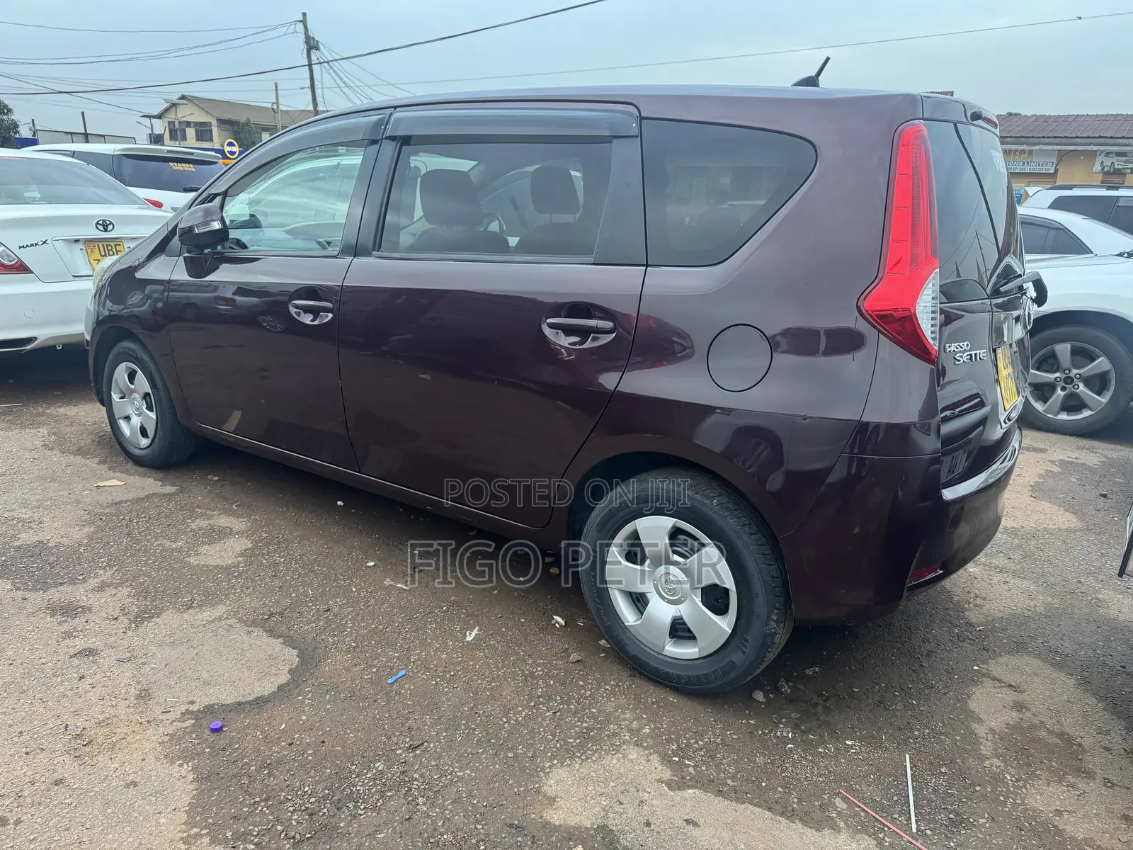 Toyota Passo Sette 2009 Maroon