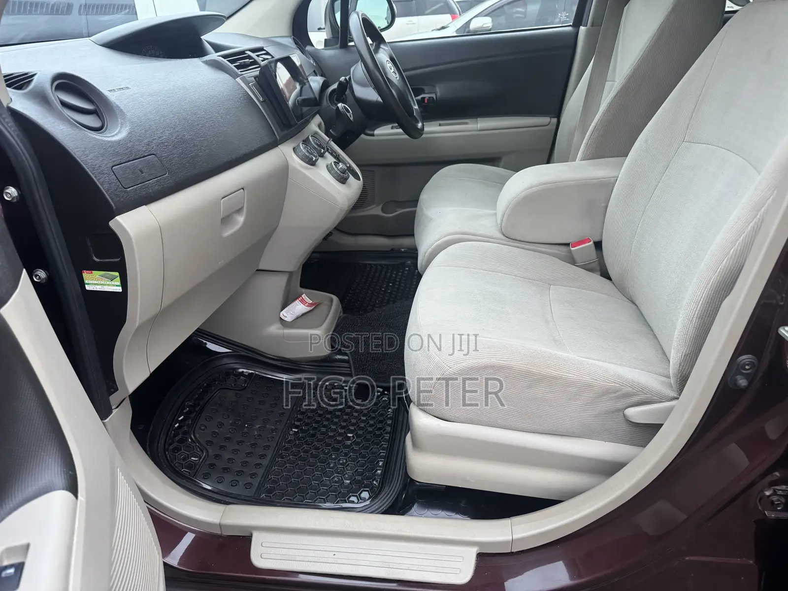 Toyota Passo Sette 2009 Maroon