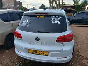 Volkswagen Tiguan 2010 White
