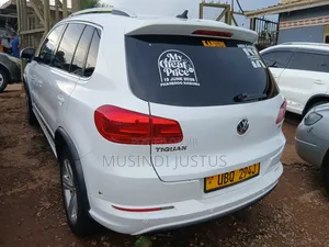 Volkswagen Tiguan 2010 White