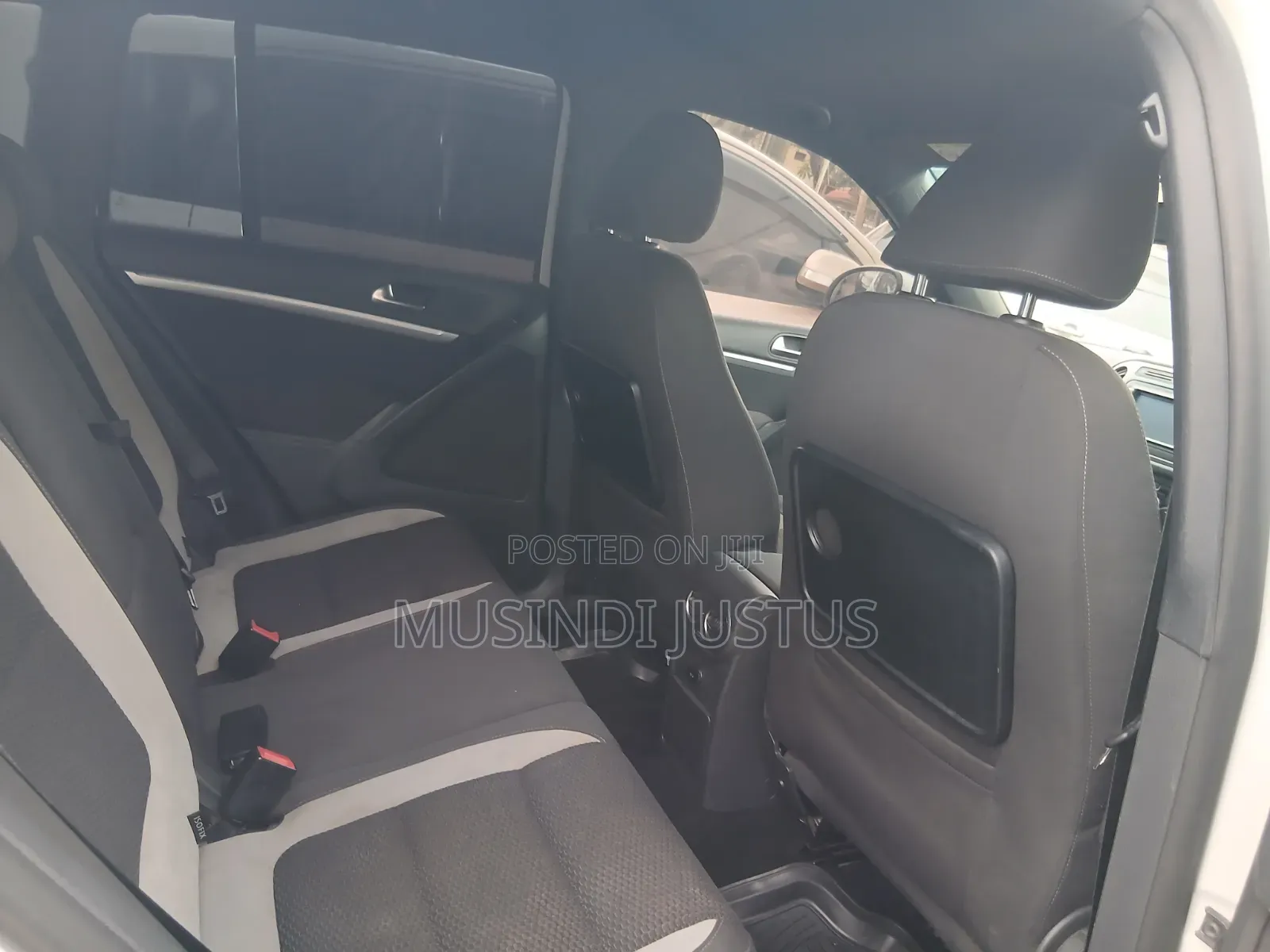 Volkswagen Tiguan 2010 White