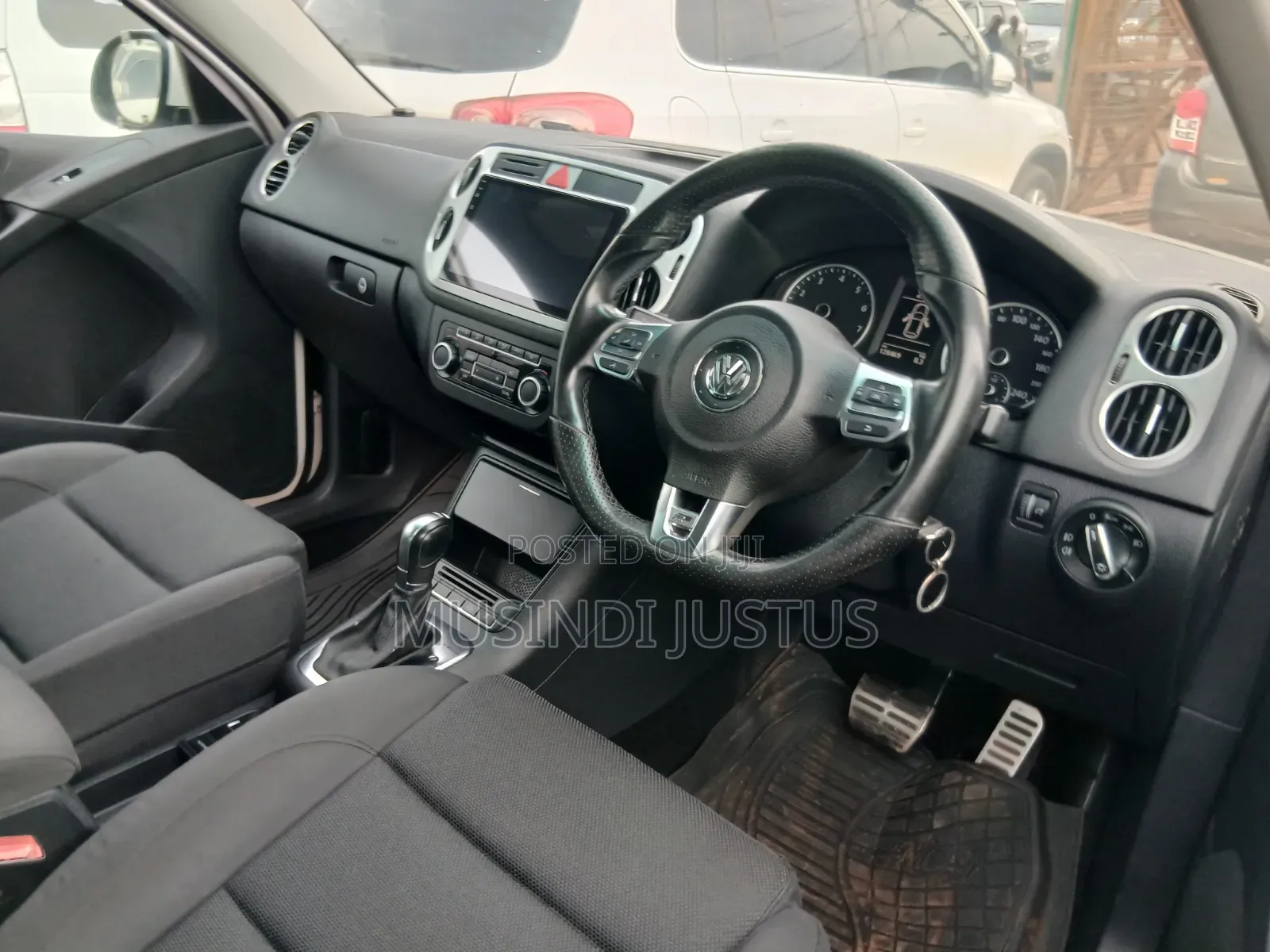 Volkswagen Tiguan 2010 White