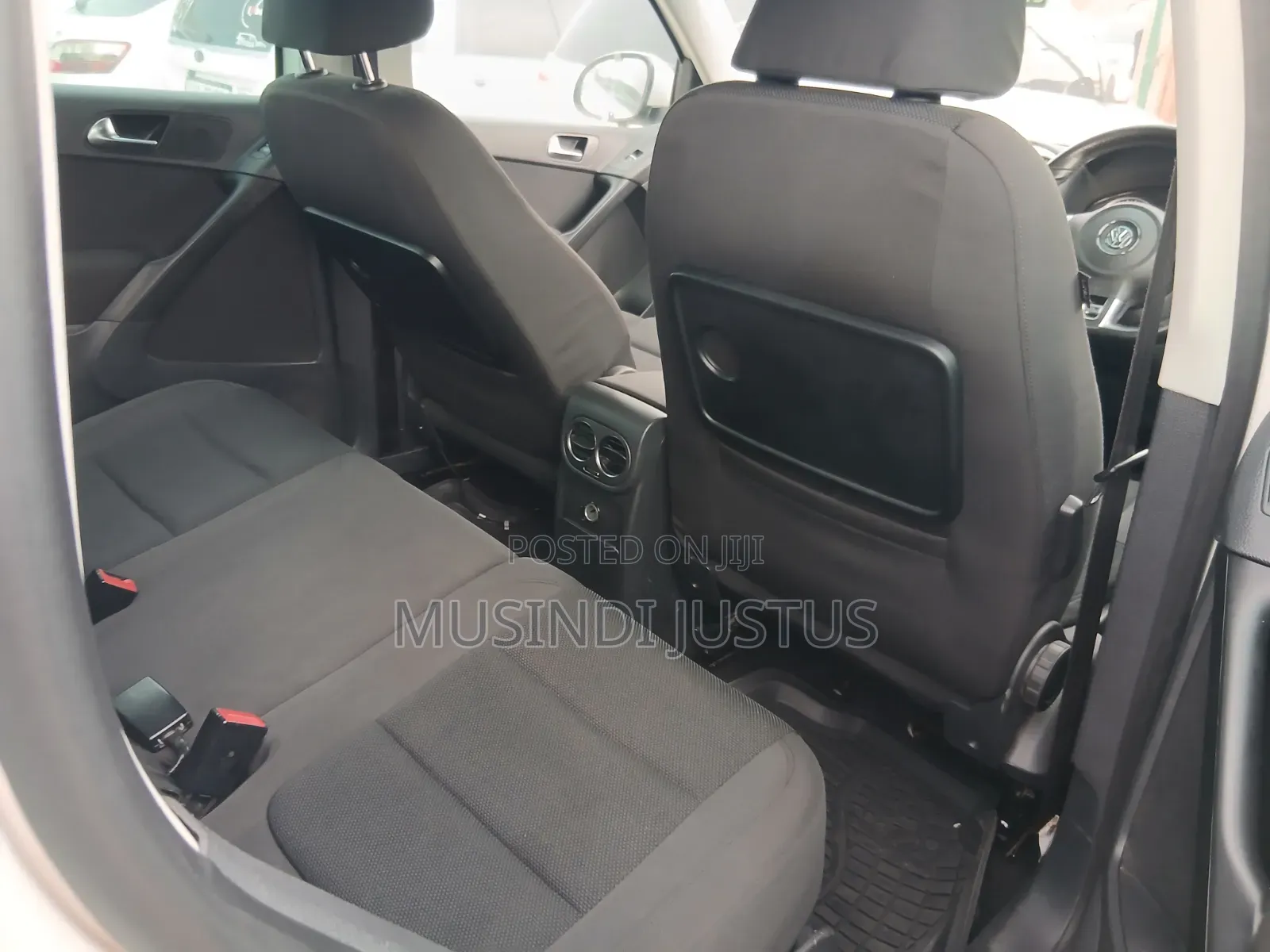 Volkswagen Tiguan 2010 White