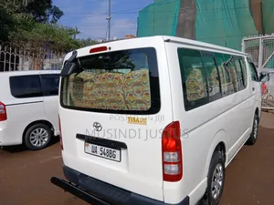 Toyota HiAce 2011 White