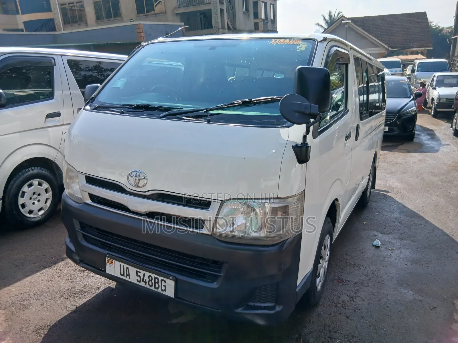 Toyota HiAce 2011 White