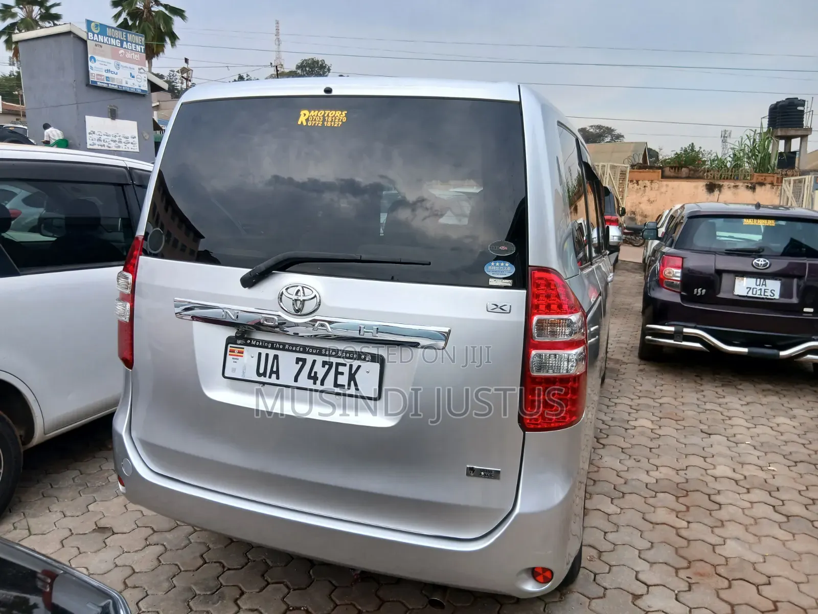 Toyota Noah 2011 Silver