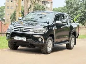 Toyota Hilux Revo Double Cab Deisel 2.4 AWD 2018 Black