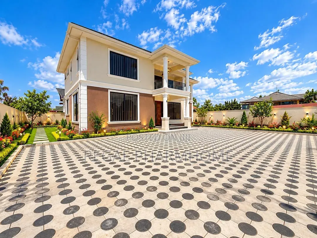 4bdrm Duplex in Kira, Central Division for sale