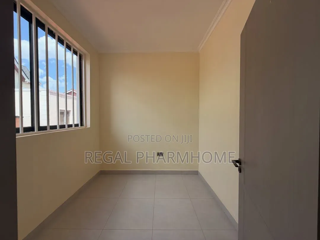4bdrm Duplex in Kira, Central Division for sale