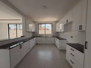 4bdrm Duplex in Kira, Central Division for sale