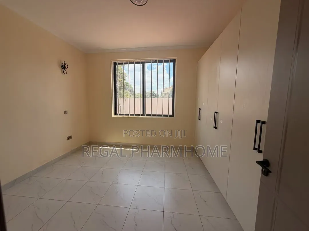 4bdrm Duplex in Kira, Central Division for sale