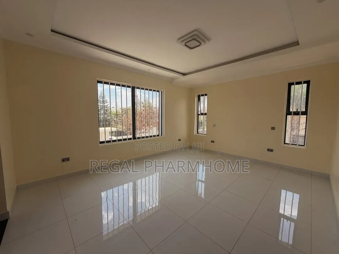 4bdrm Duplex in Kira, Central Division for sale