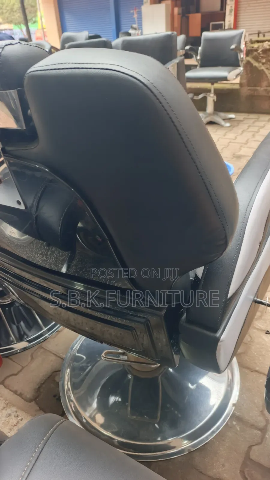 Men Saloon Chair
