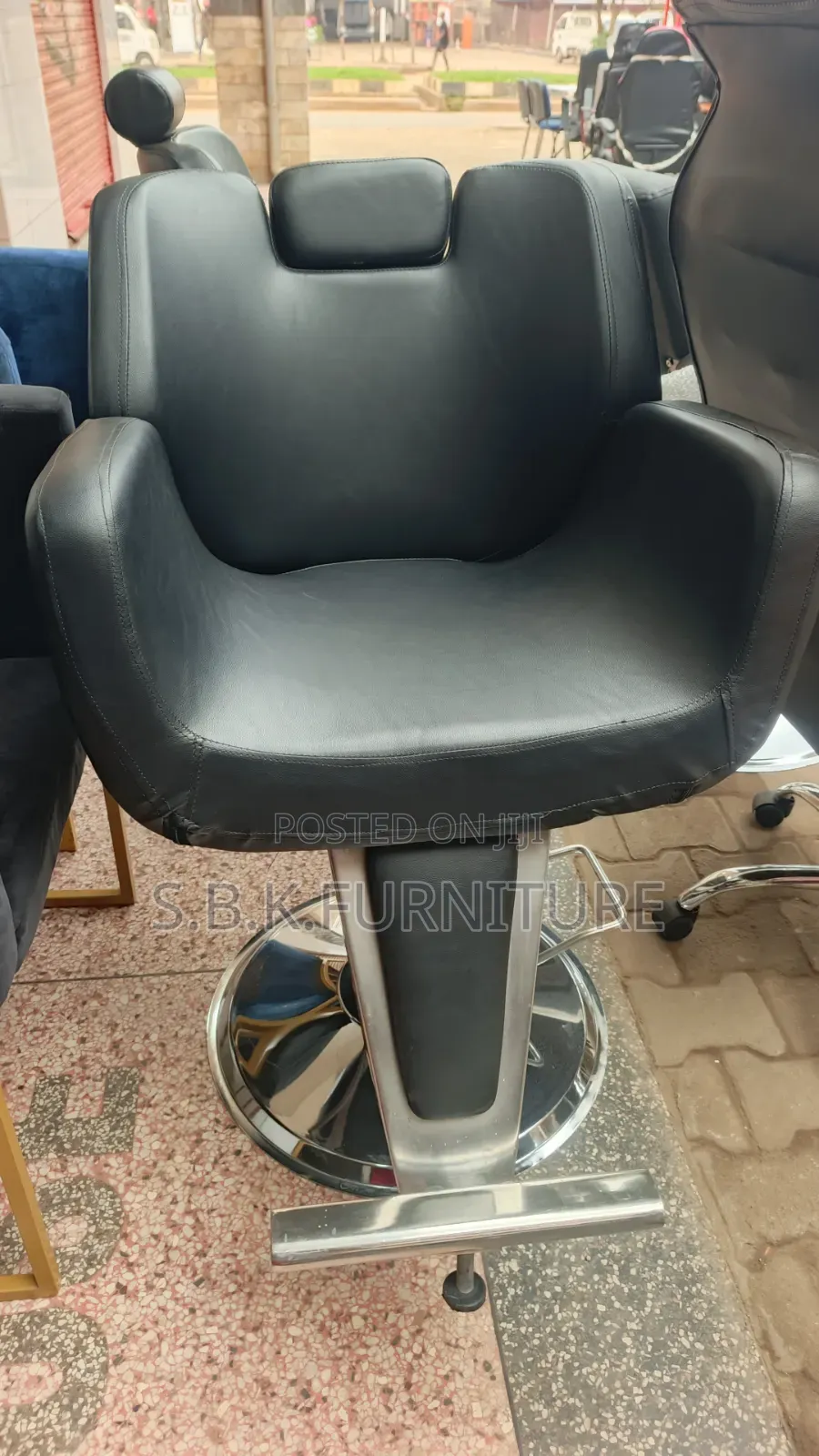 Ladies Saloon Chair