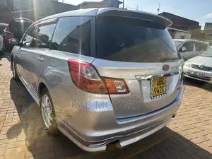 Subaru Exiga 2010 Silver