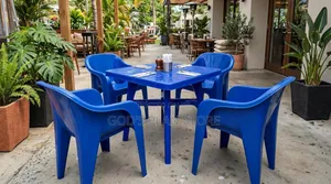 Outdoor Bars/Gardens/Restaurant Plastic Table and Chairs