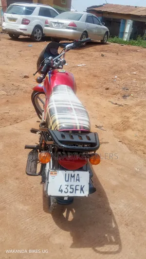 Bajaj Boxer 125 2024 Red