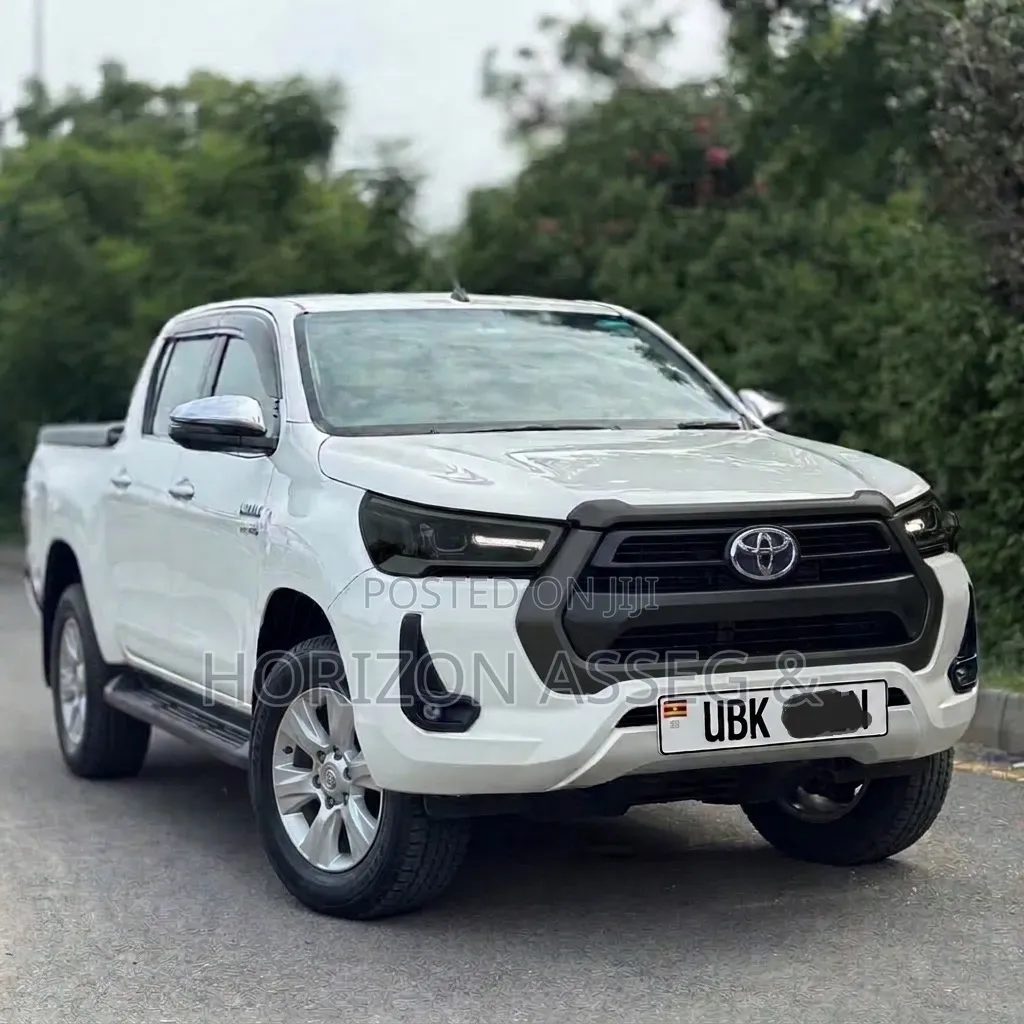 Toyota Hilux Revo Double Cab Deisel 2.4 AWD 2021 White