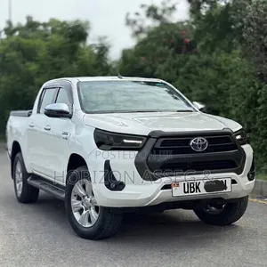 Toyota Hilux Revo Double Cab Deisel 2.4 AWD 2021 White