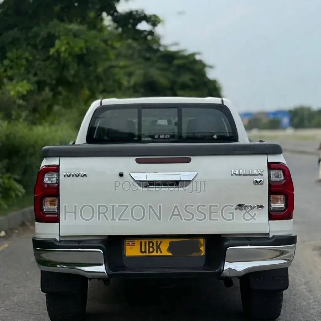 Toyota Hilux Revo Double Cab Deisel 2.4 AWD 2021 White