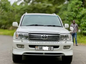 Toyota Land Cruiser Cygnus 4.7 2007 White