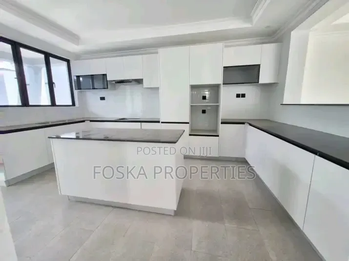 4bdrm Duplex in Bugolobi, Central Division for rent