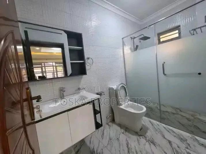 5bdrm House in Nsambya, Central Division for rent