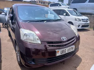Toyota Passo Sette 2010 Maroon