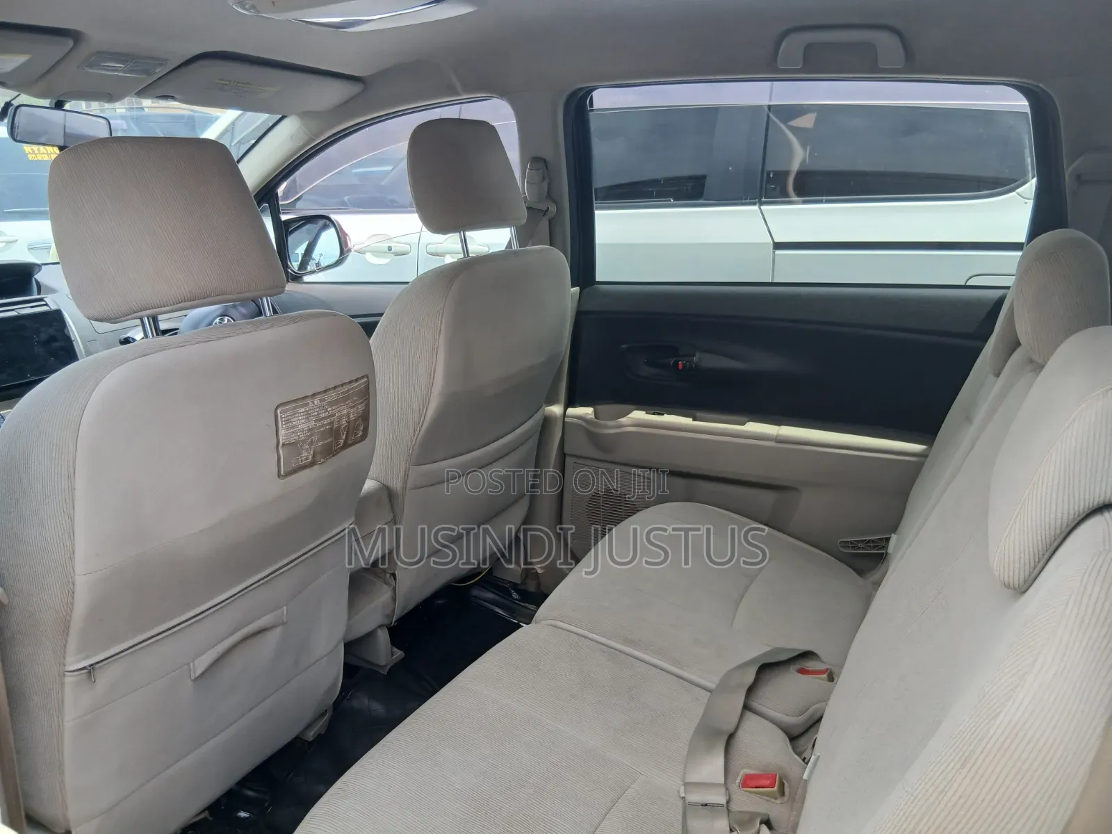 Toyota Passo Sette 2010 Maroon