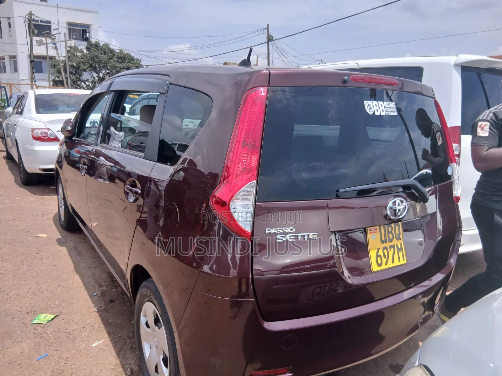 Toyota Passo Sette 2010 Maroon