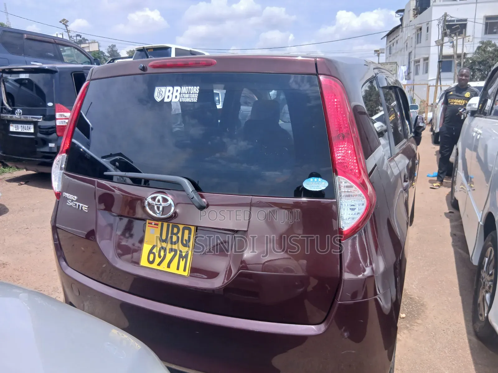 Toyota Passo Sette 2010 Maroon
